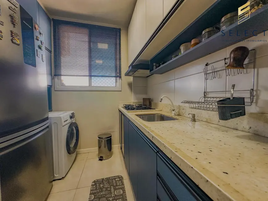 Foto 4 de Apartamento com 3 quartos à venda, 60m2 em Nossa Senhora Medianeira, Santa Maria - RS