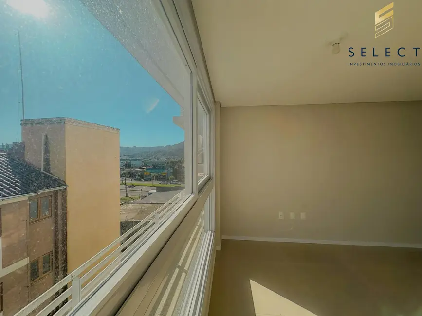 Foto 6 de Sala Comercial com 1 quarto para alugar, 35m2 em Camobi, Santa Maria - RS