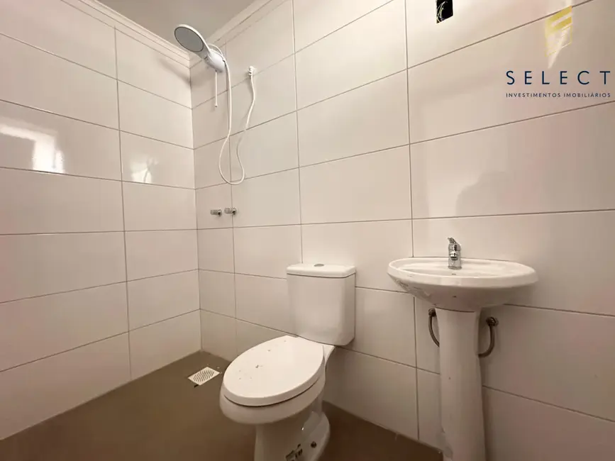 Foto 9 de Apartamento com 1 quarto para alugar, 23m2 em Nossa Senhora do Rosário, Santa Maria - RS