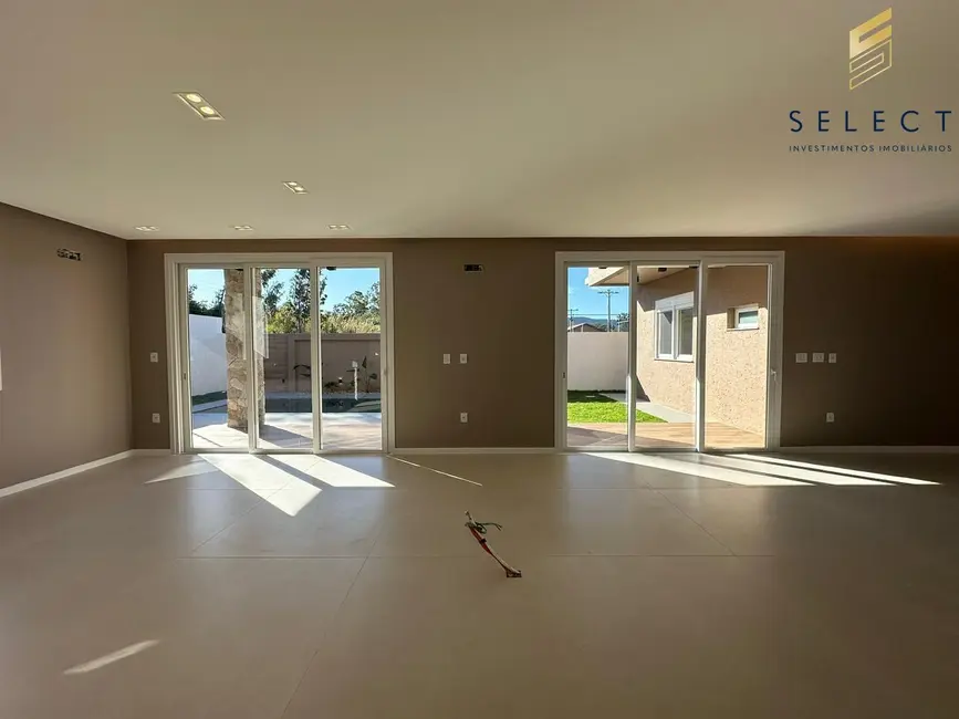 Foto 7 de Casa com 4 quartos à venda, 265m2 em Camobi, Santa Maria - RS