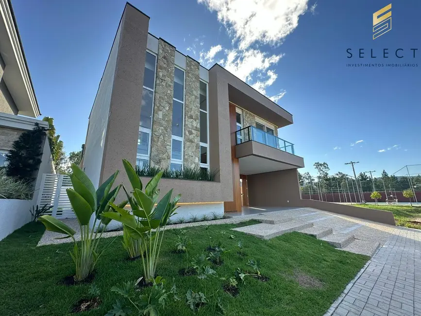 Foto 1 de Casa com 4 quartos à venda, 265m2 em Camobi, Santa Maria - RS