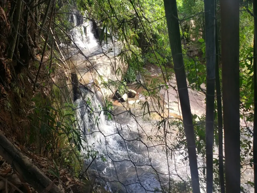 Foto 4 de Terreno / Lote à venda, 1335m2 em Entre Rios De Minas - MG