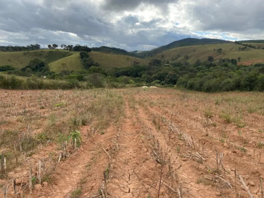 Terreno / Lote à venda, 37770m2 em Sao Bras Do Suacui - MG - imagem 6 Foto 6 de Terreno / Lote à venda, 37770m2 em Sao Bras Do Suacui - MG
