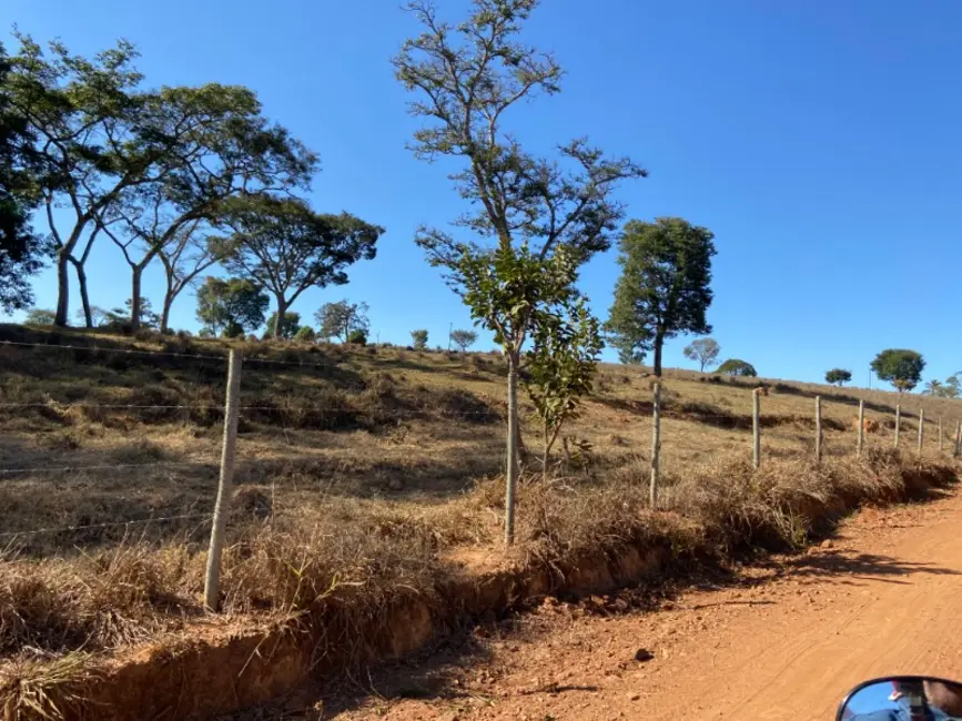 Foto 5 de Terreno / Lote à venda, 80000m2 em Castro, Entre Rios De Minas - MG