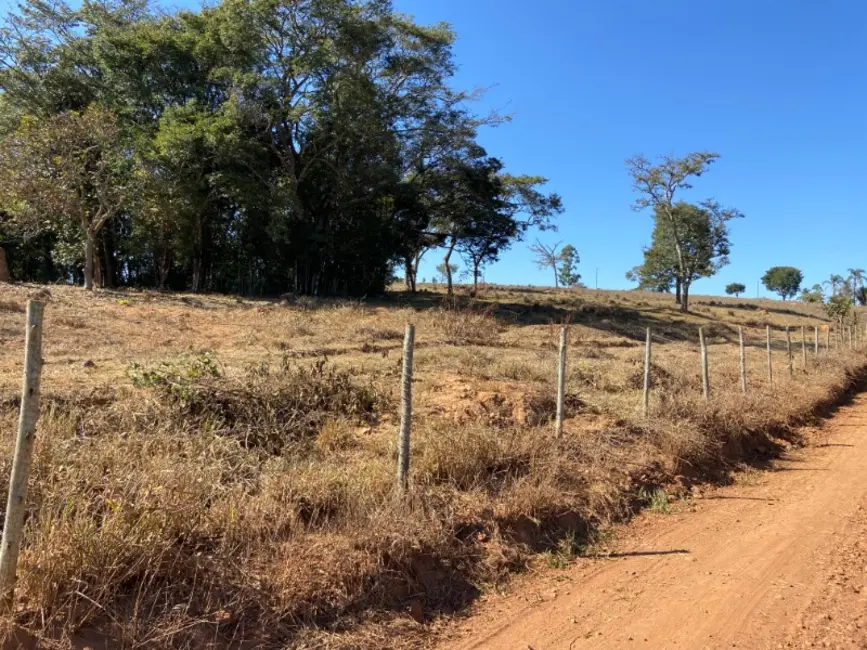 Foto 4 de Terreno / Lote à venda, 80000m2 em Castro, Entre Rios De Minas - MG