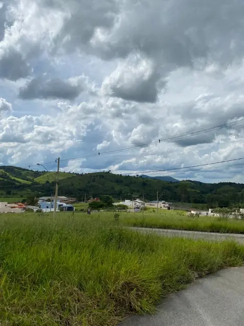 Foto 1 de Terreno / Lote à venda, 300m2 em Entre Rios De Minas - MG