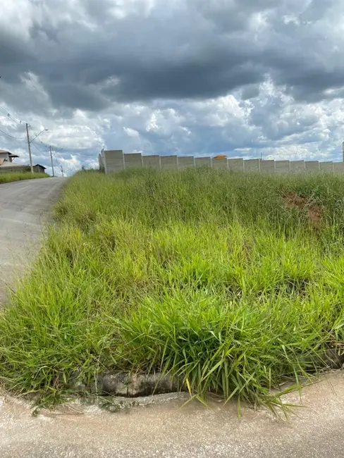 Foto 2 de Terreno / Lote à venda, 300m2 em Entre Rios De Minas - MG