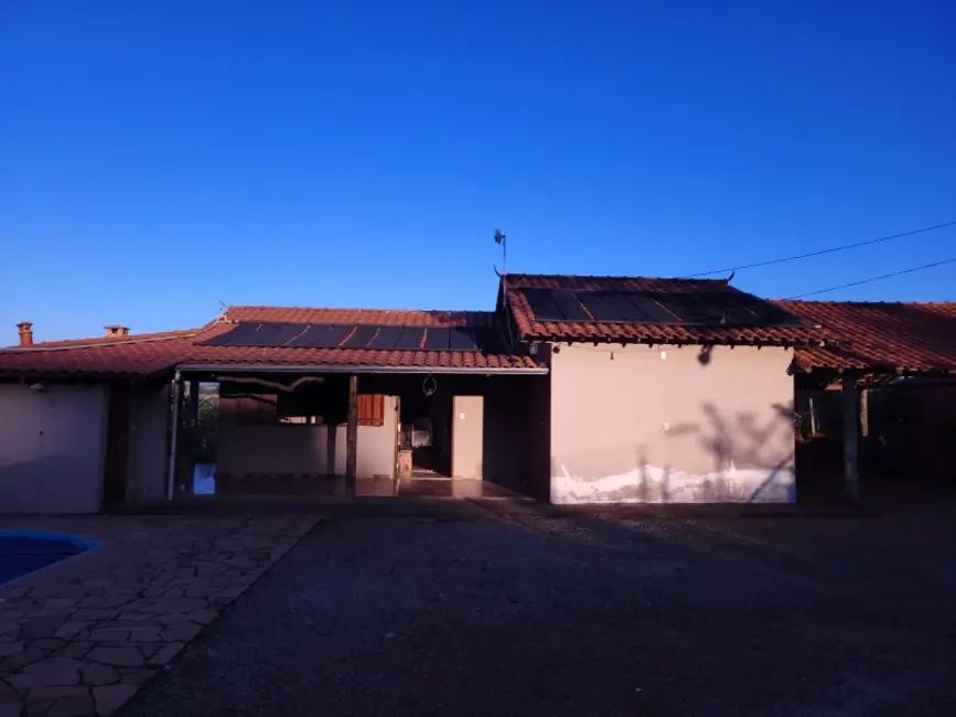 Foto 1 de Sítio / Rancho com 2 quartos à venda em Entre Rios De Minas - MG