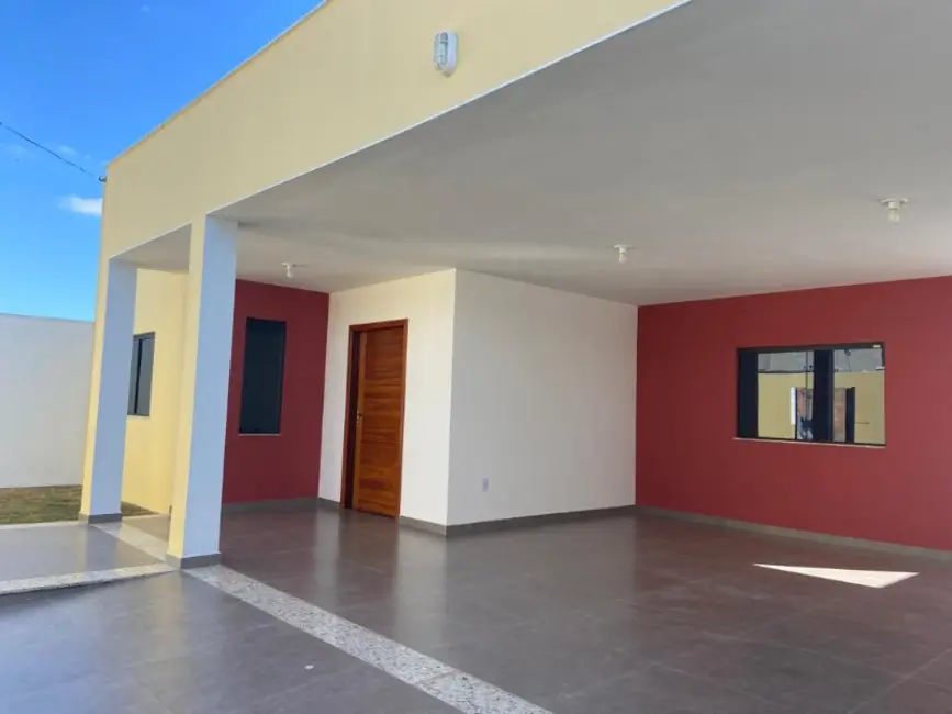 Foto 2 de Casa com 3 quartos à venda, 176m2 em Entre Rios De Minas - MG