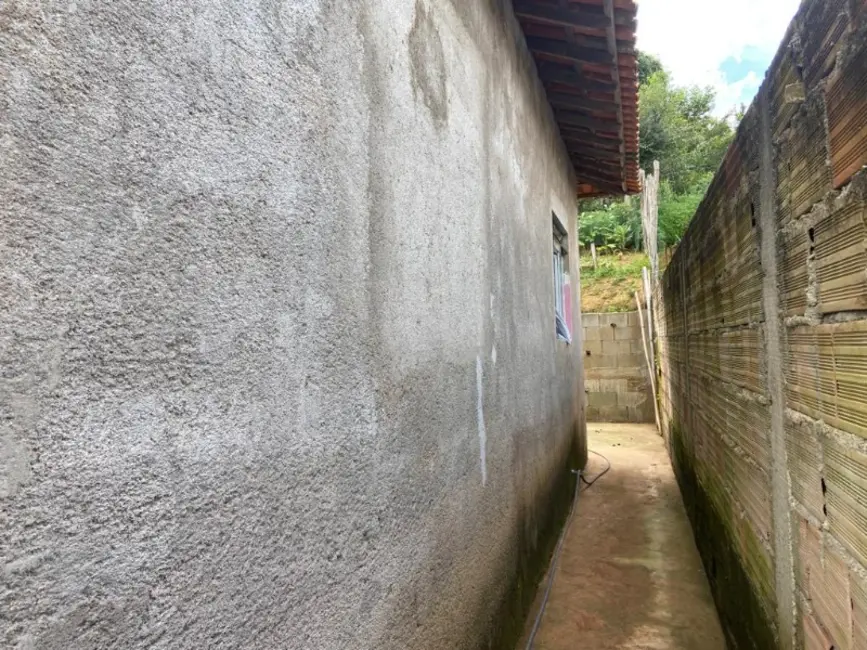 Foto 4 de Casa com 2 quartos à venda, 60m2 em Desterro De Entre Rios - MG