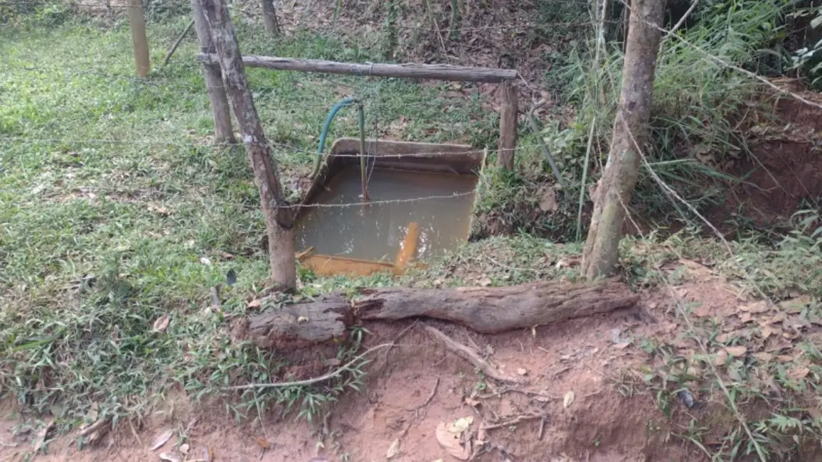 Foto 4 de Sítio / Rancho com 2 quartos à venda em Entre Rios De Minas - MG