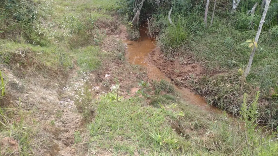 Foto 9 de Sítio / Rancho com 2 quartos à venda em Entre Rios De Minas - MG