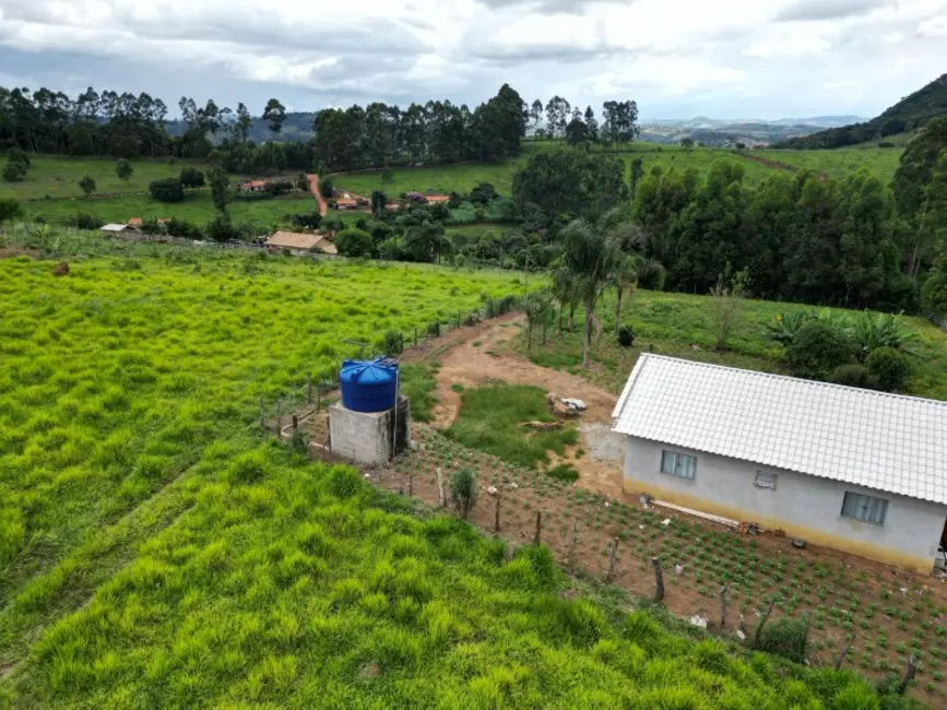 Foto 4 de Chácara à venda em Desterro De Entre Rios - MG