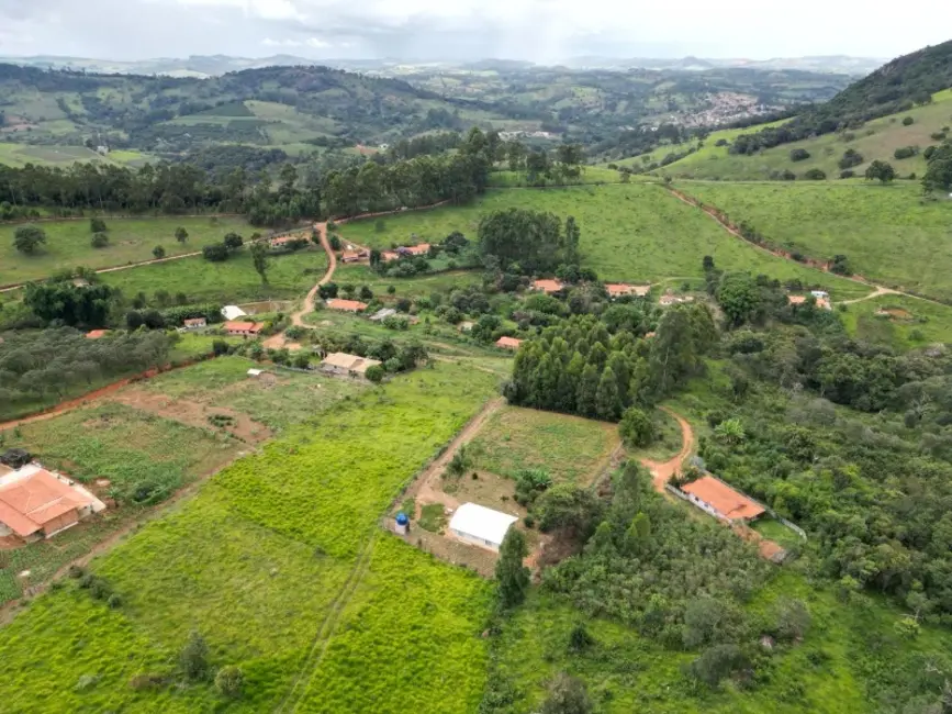 Foto 8 de Chácara à venda em Desterro De Entre Rios - MG