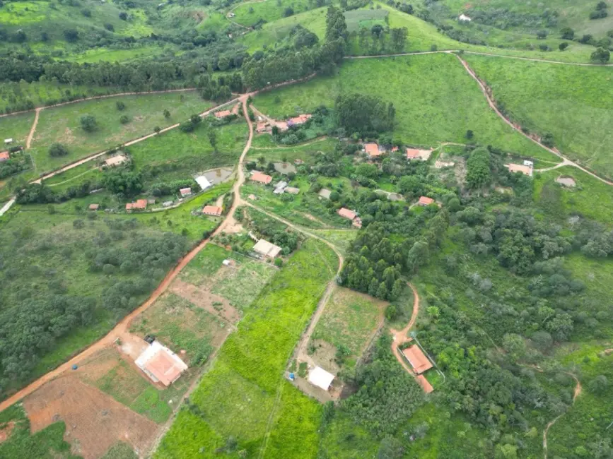 Foto 9 de Chácara à venda em Desterro De Entre Rios - MG