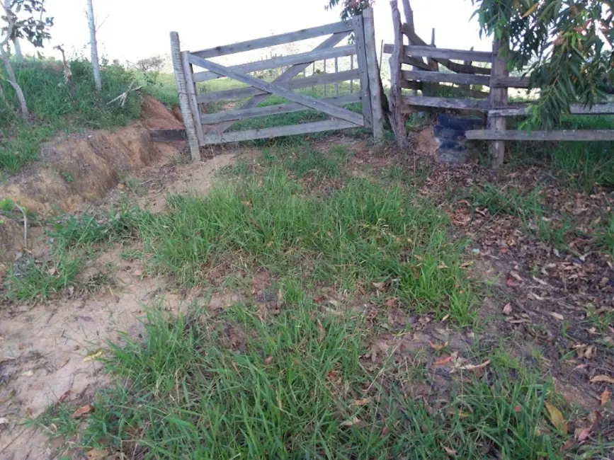 Foto 3 de Sítio / Rancho com 3 quartos à venda em Desterro De Entre Rios - MG