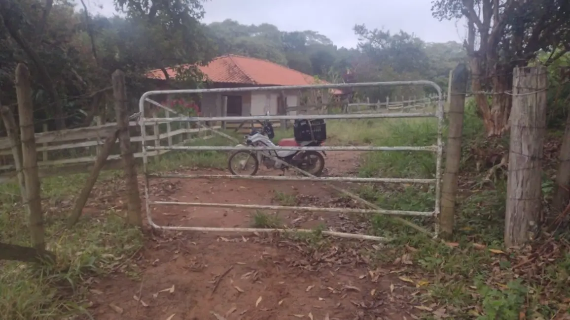 Foto 1 de Sítio / Rancho à venda em Desterro De Entre Rios - MG