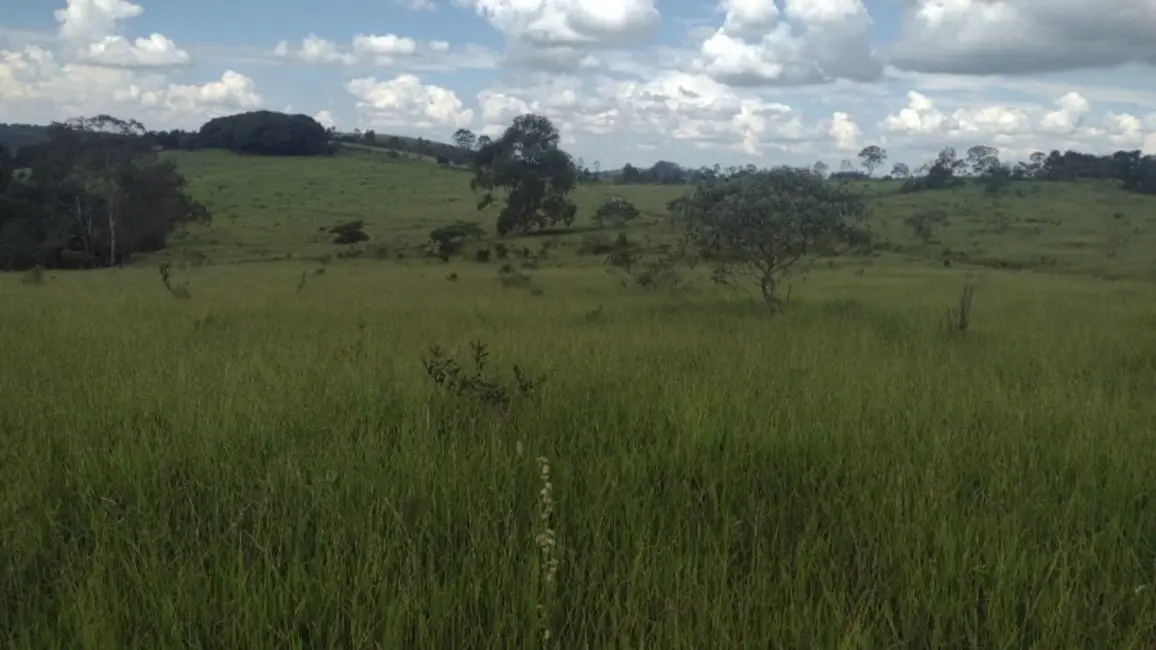 Terreno / Lote à venda, 470000m2 em Desterro De Entre Rios - MG - imagem 5 Foto 5 de Terreno / Lote à venda, 470000m2 em Desterro De Entre Rios - MG