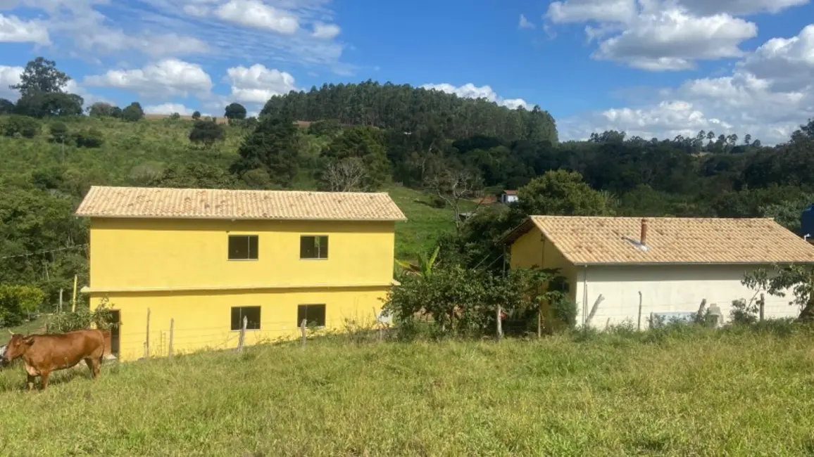 Foto 5 de Sítio / Rancho com 5 quartos à venda, 250m2 em Entre Rios De Minas - MG