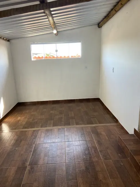 Foto 4 de Casa com 4 quartos à venda, 300m2 em Entre Rios De Minas - MG