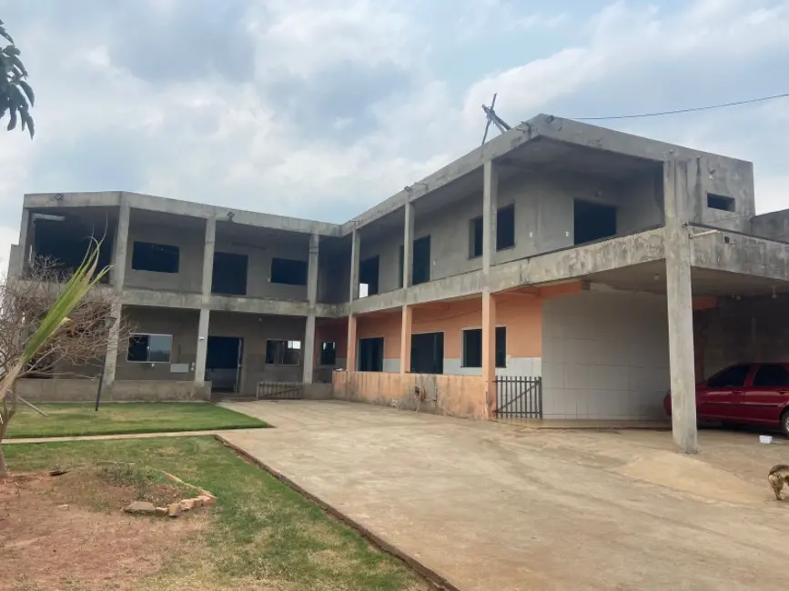 Foto 1 de Casa com 7 quartos à venda, 400m2 em Castro, Entre Rios De Minas - MG