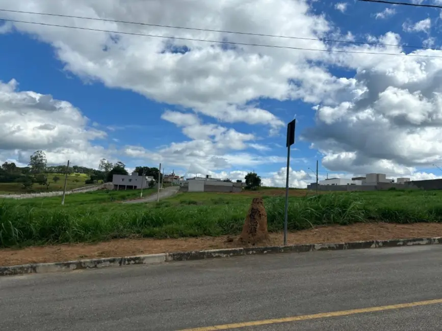 Foto 1 de Terreno / Lote à venda, 360m2 em Entre Rios De Minas - MG