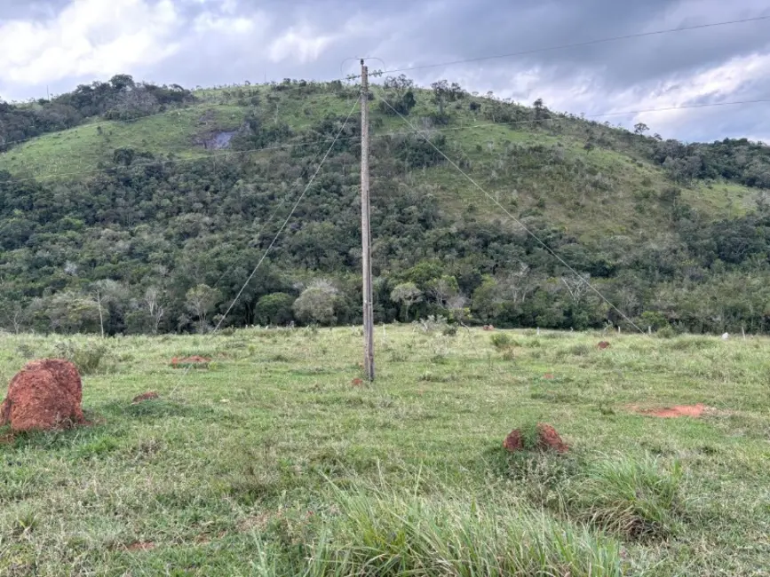 Foto 2 de Terreno / Lote à venda, 300000m2 em Desterro De Entre Rios - MG