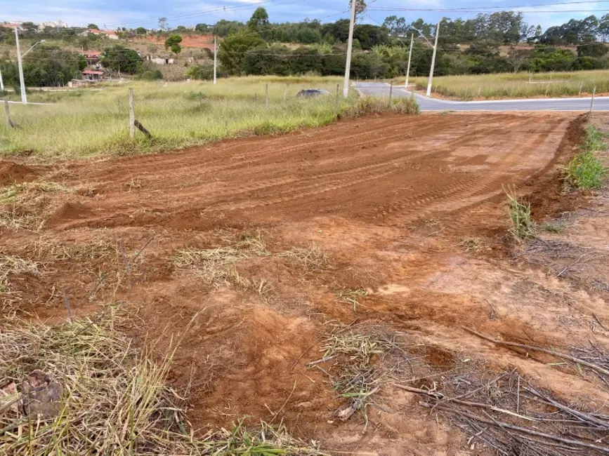 Foto 2 de Terreno / Lote à venda, 300m2 em Desterro De Entre Rios - MG