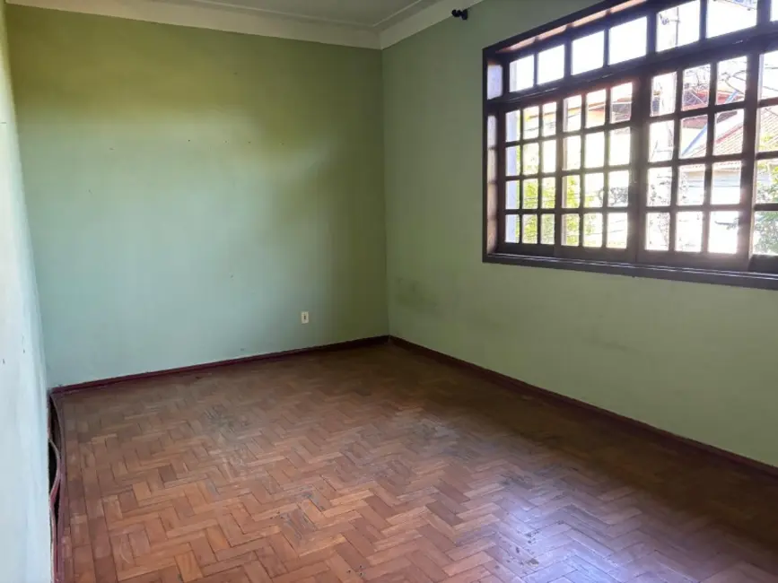 Foto 3 de Casa com 6 quartos à venda, 2000m2 em Centro, Entre Rios De Minas - MG