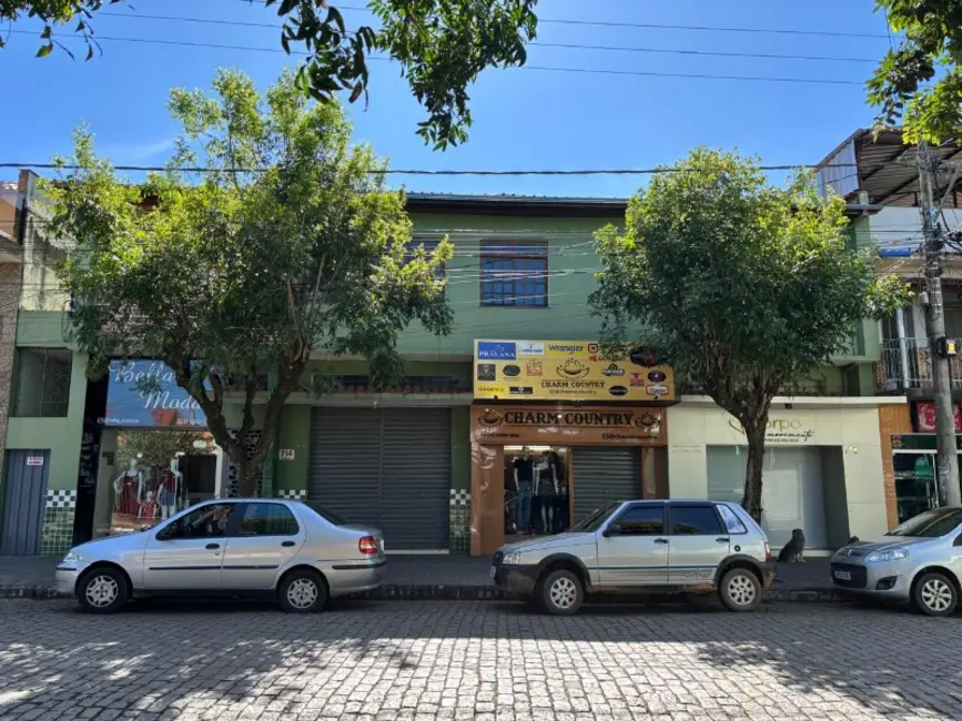 Foto 1 de Casa com 6 quartos à venda, 2000m2 em Centro, Entre Rios De Minas - MG