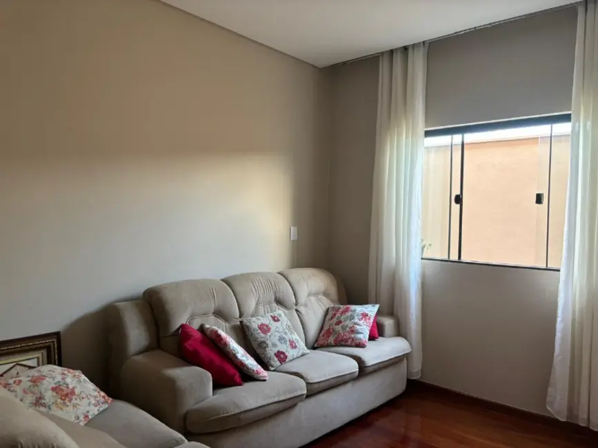 Foto 5 de Casa com 2 quartos à venda, 190m2 em Entre Rios De Minas - MG