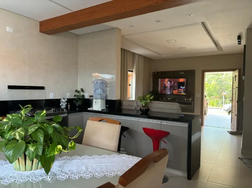 Foto 6 de Casa com 2 quartos à venda, 190m2 em Entre Rios De Minas - MG