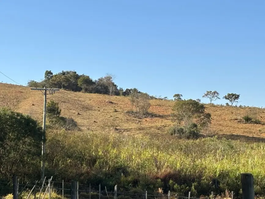Terreno / Lote à venda, 180000m2 em Desterro De Entre Rios - MG - imagem 3 Foto 3 de Terreno / Lote à venda, 180000m2 em Desterro De Entre Rios - MG