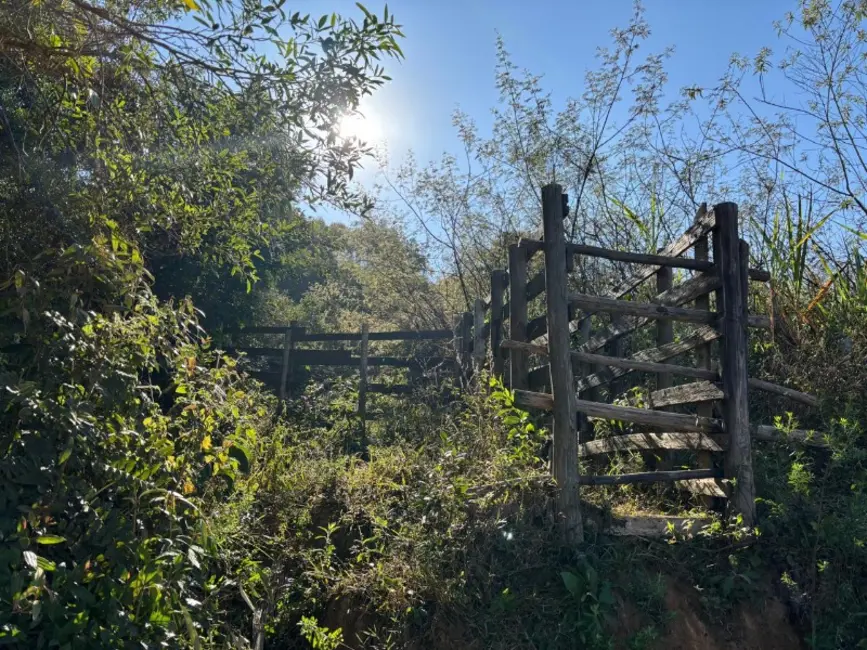 Terreno / Lote à venda, 180000m2 em Desterro De Entre Rios - MG - imagem 6 Foto 6 de Terreno / Lote à venda, 180000m2 em Desterro De Entre Rios - MG