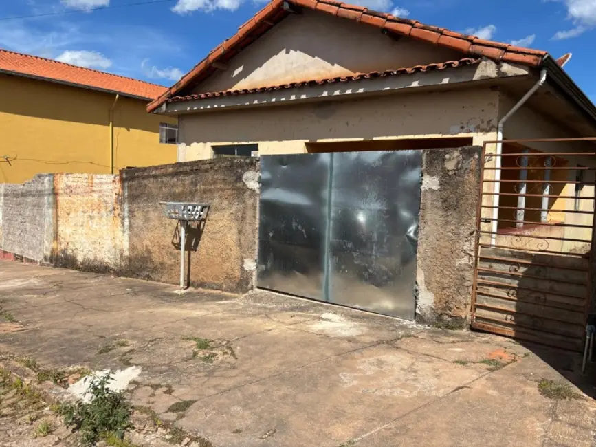 Foto 1 de Casa com 3 quartos à venda, 60m2 em Entre Rios De Minas - MG