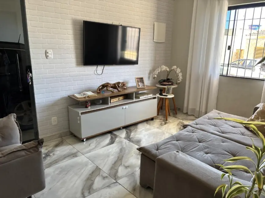 Foto 4 de Casa com 3 quartos à venda, 309m2 em Entre Rios De Minas - MG