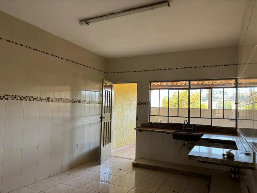 Foto 3 de Casa com 3 quartos para alugar, 90m2 em Entre Rios De Minas - MG