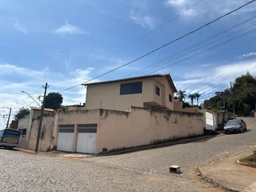 Foto 1 de Casa com 2 quartos à venda, 364m2 em Entre Rios De Minas - MG