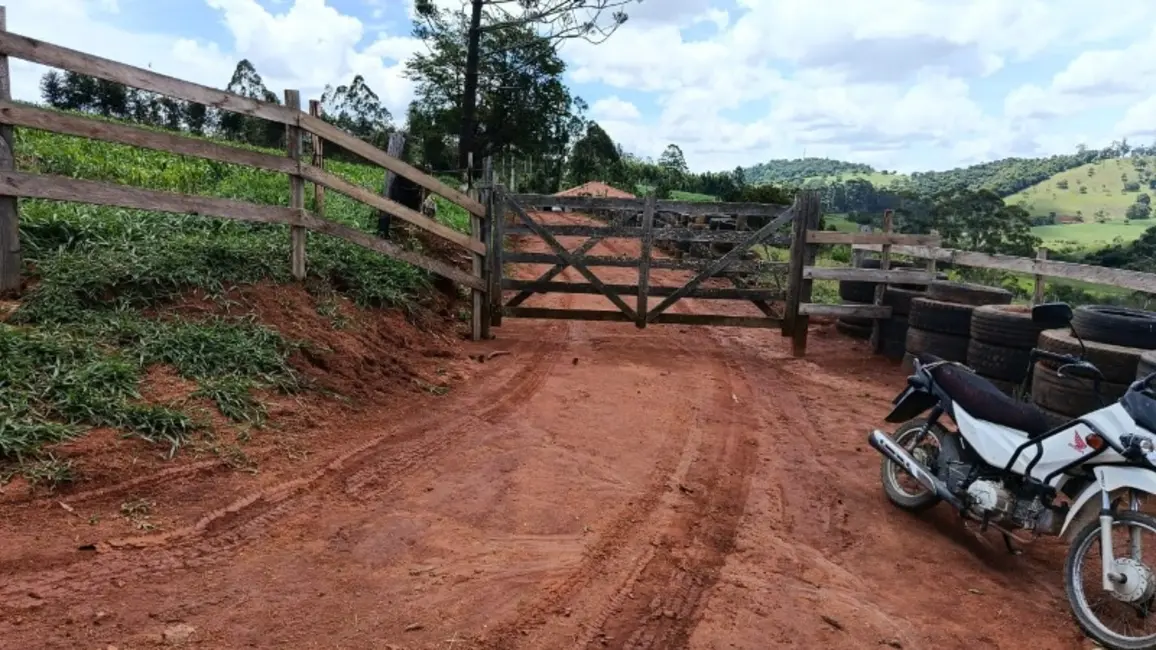 Foto 1 de Sítio / Rancho à venda em Desterro De Entre Rios - MG