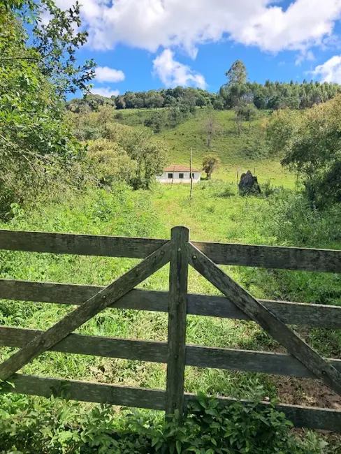 Foto 2 de Sítio / Rancho à venda em Desterro De Entre Rios - MG