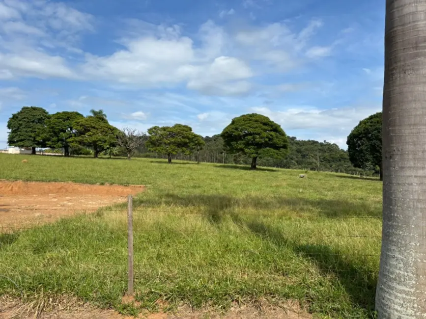 Foto 2 de Terreno / Lote à venda, 240m2 em Entre Rios De Minas - MG