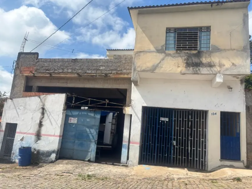 Foto 1 de Casa com 7 quartos à venda, 400m2 em Centro, Entre Rios De Minas - MG