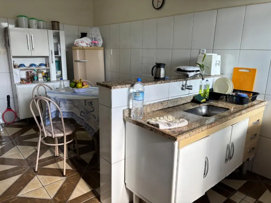 Foto 3 de Casa com 3 quartos à venda, 240m2 em Centro, Entre Rios De Minas - MG