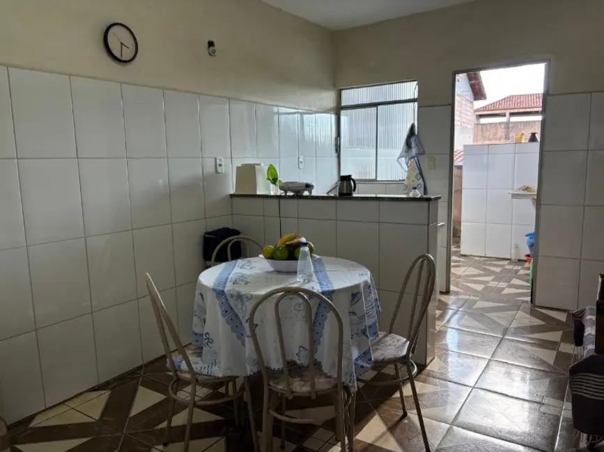 Foto 4 de Casa com 3 quartos à venda, 240m2 em Centro, Entre Rios De Minas - MG