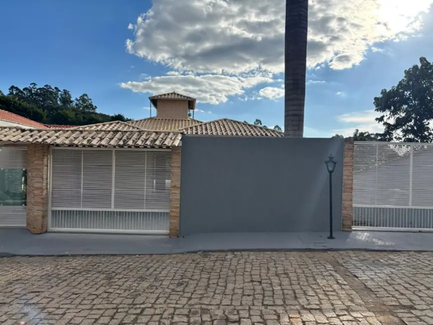 Foto 1 de Casa com 1 quarto à venda, 408m2 em Entre Rios De Minas - MG