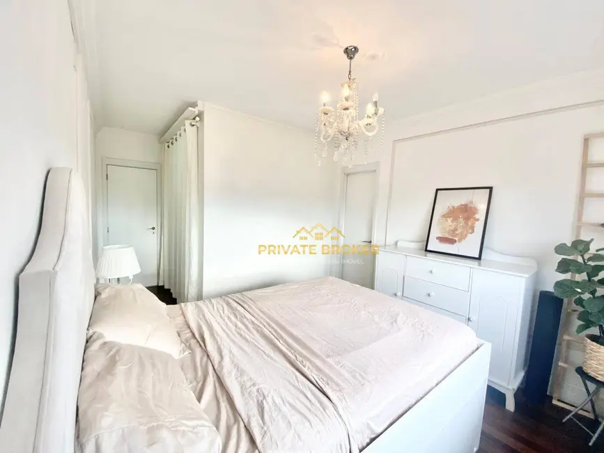 Foto 9 de Apartamento com 4 quartos à venda, 214m2 em Vila Mariana, São Paulo - SP