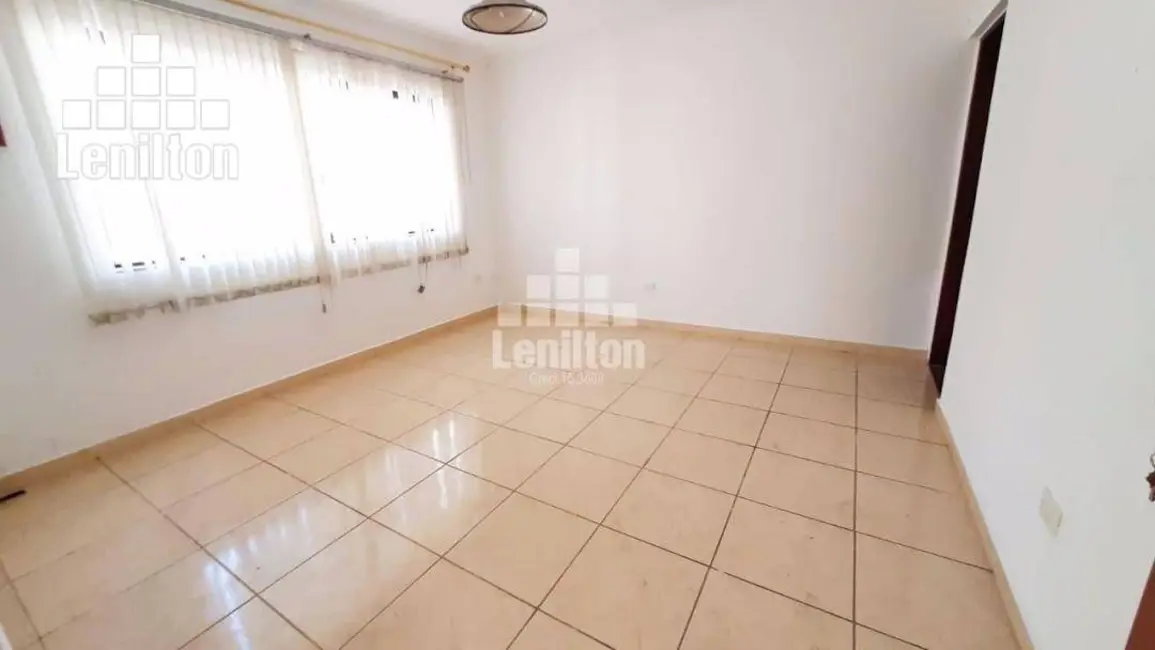 Sobrado com 3 quartos à venda, 180m2 em Jardim Santa Cristina, Santo Andre - SP - imagem 6 Foto 6 de Sobrado com 3 quartos à venda, 180m2 em Jardim Santa Cristina, Santo Andre - SP