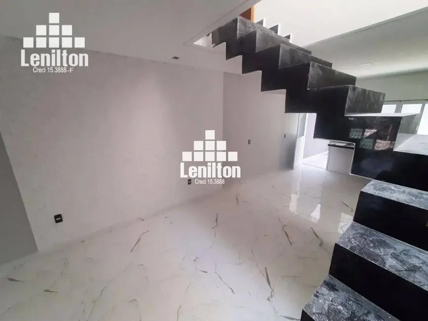 Foto 2 de Sobrado com 3 quartos à venda, 190m2 em Santa Maria, Santo Andre - SP
