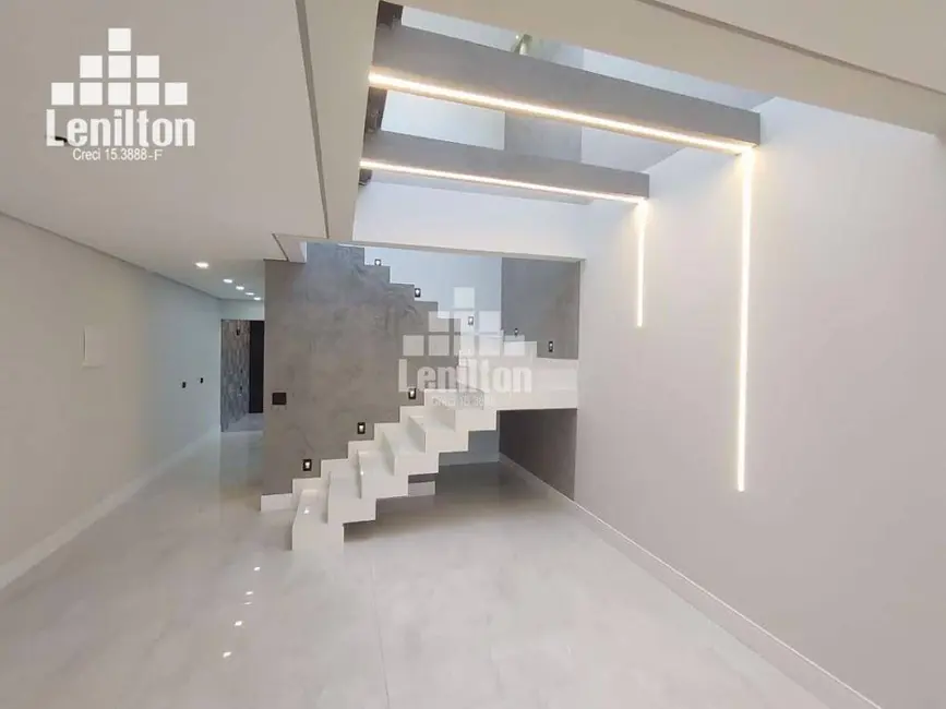 Sobrado com 3 quartos à venda, 175m2 em Sao Bernardo Do Campo - SP - imagem 4 Foto 4 de Sobrado com 3 quartos à venda, 175m2 em Sao Bernardo Do Campo - SP