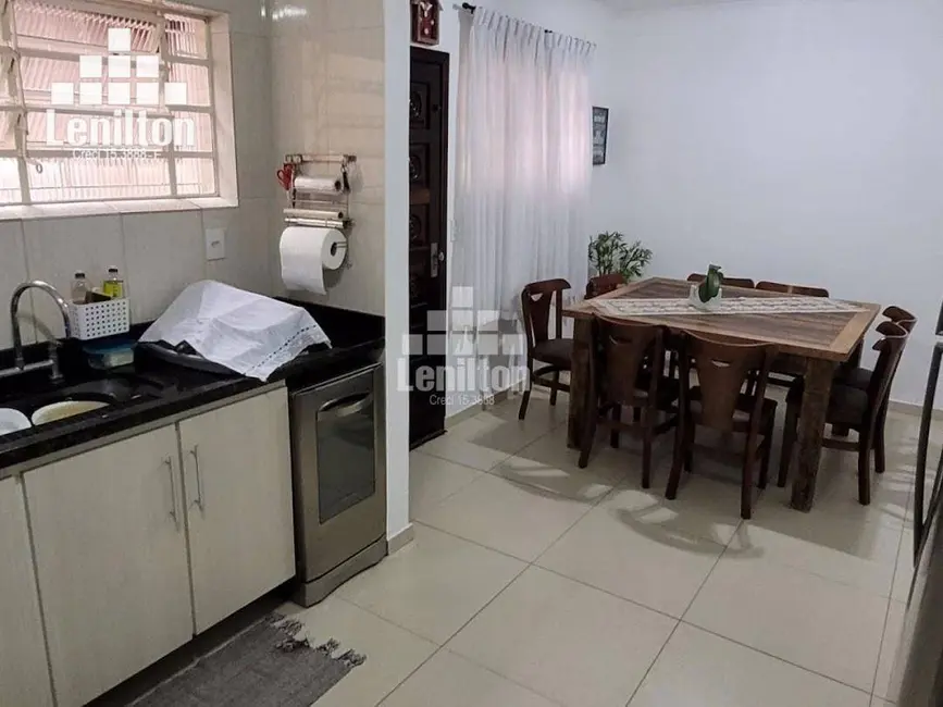 Foto 9 de Sobrado com 3 quartos à venda, 169m2 em Vila Scarpelli, Santo Andre - SP